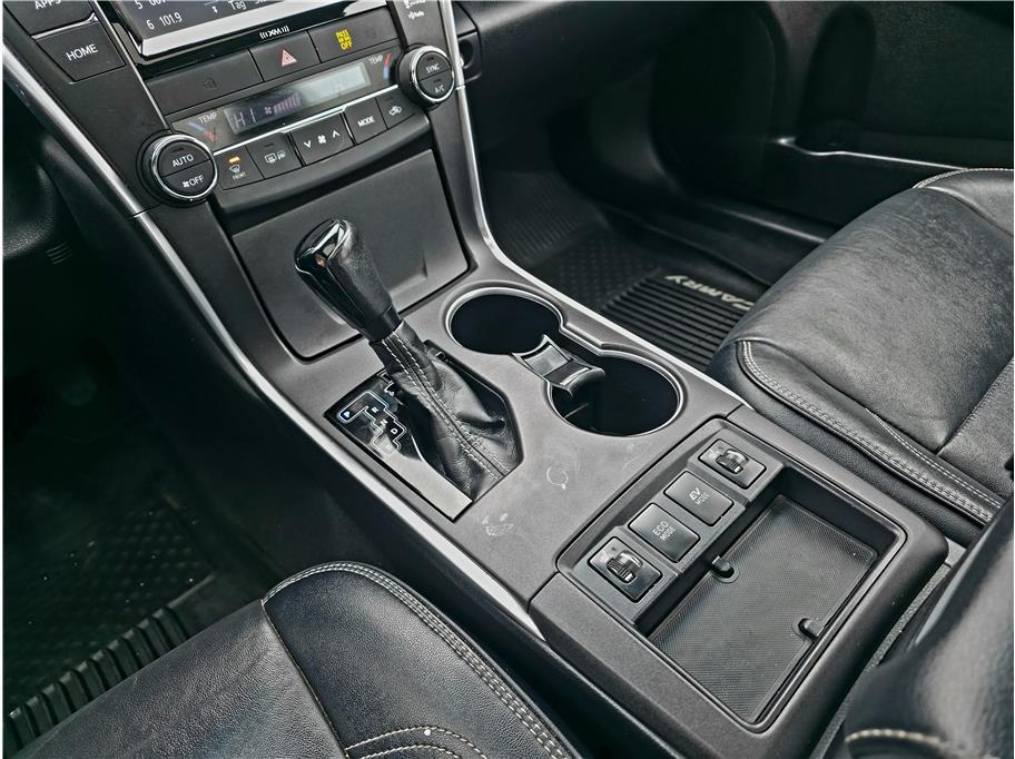 used 2016 Toyota Camry Hybrid car, priced at $19,990