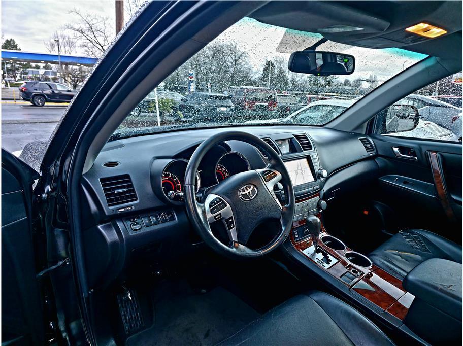 used 2012 Toyota Highlander car, priced at $12,990