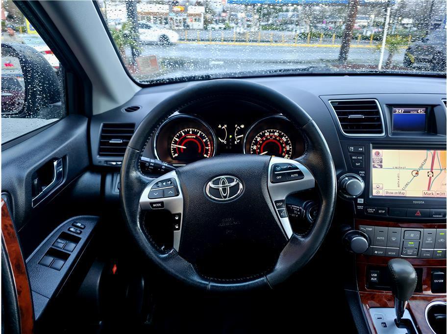 used 2012 Toyota Highlander car, priced at $12,990