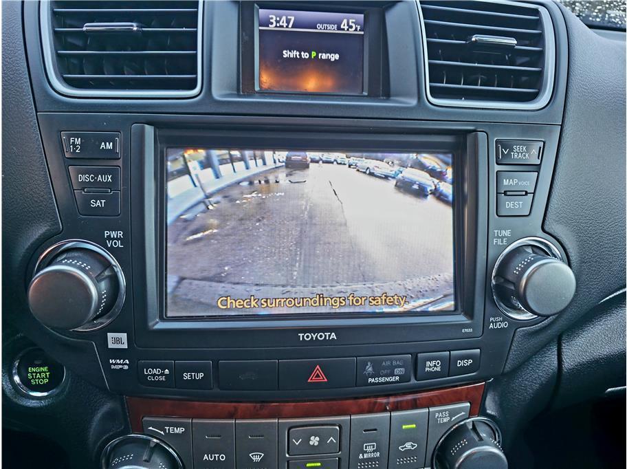 used 2012 Toyota Highlander car, priced at $12,990