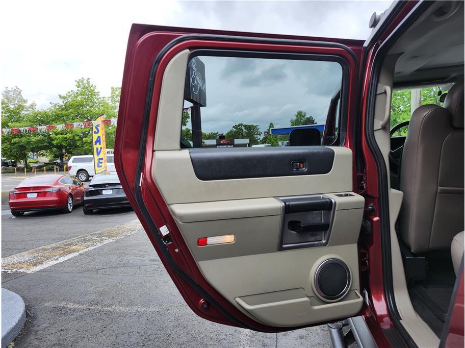 used 2003 Hummer H2 car, priced at $12,990