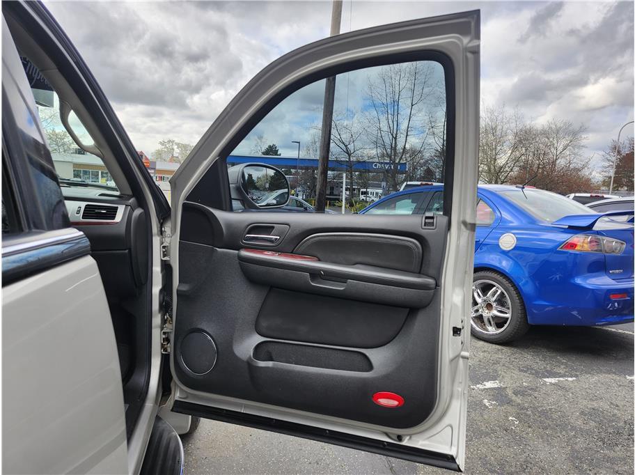 used 2007 Cadillac Escalade car, priced at $6,990