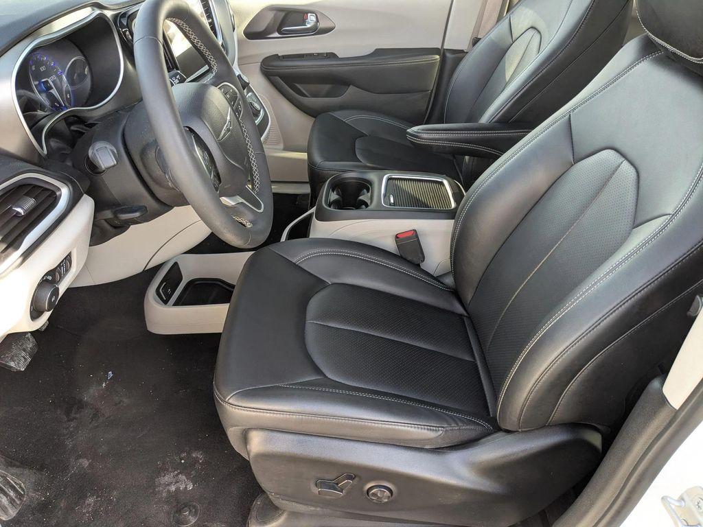 used 2024 Chrysler Pacifica car, priced at $29,999