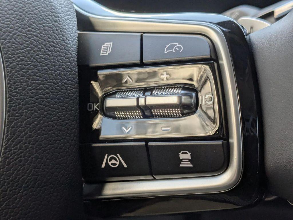 new 2026 Kia Carnival Hybrid car, priced at $55,395