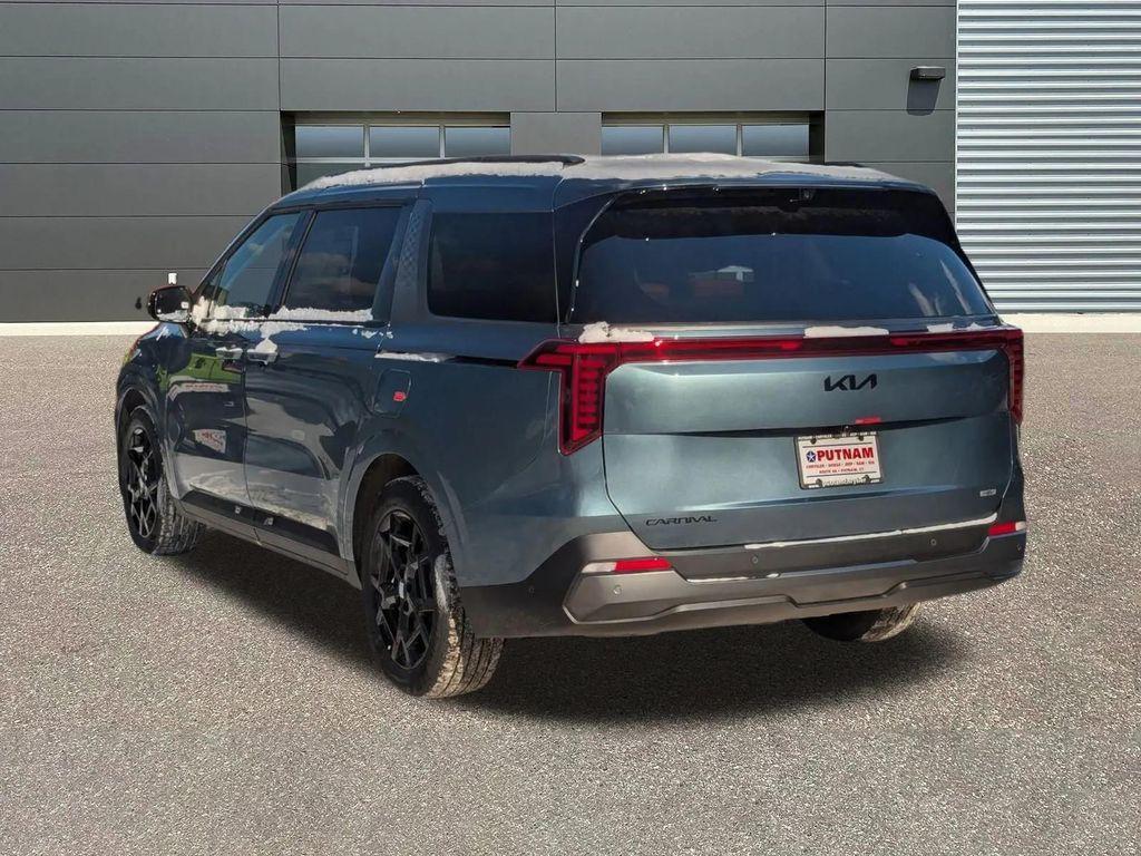 new 2026 Kia Carnival Hybrid car, priced at $55,395