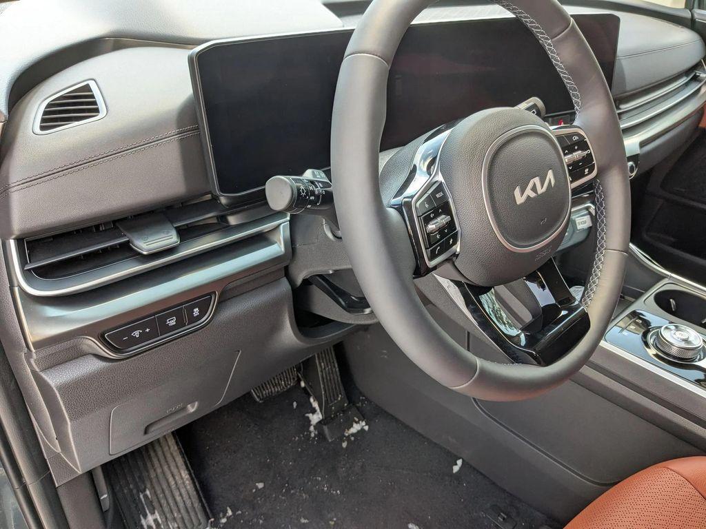 new 2026 Kia Carnival Hybrid car, priced at $55,395