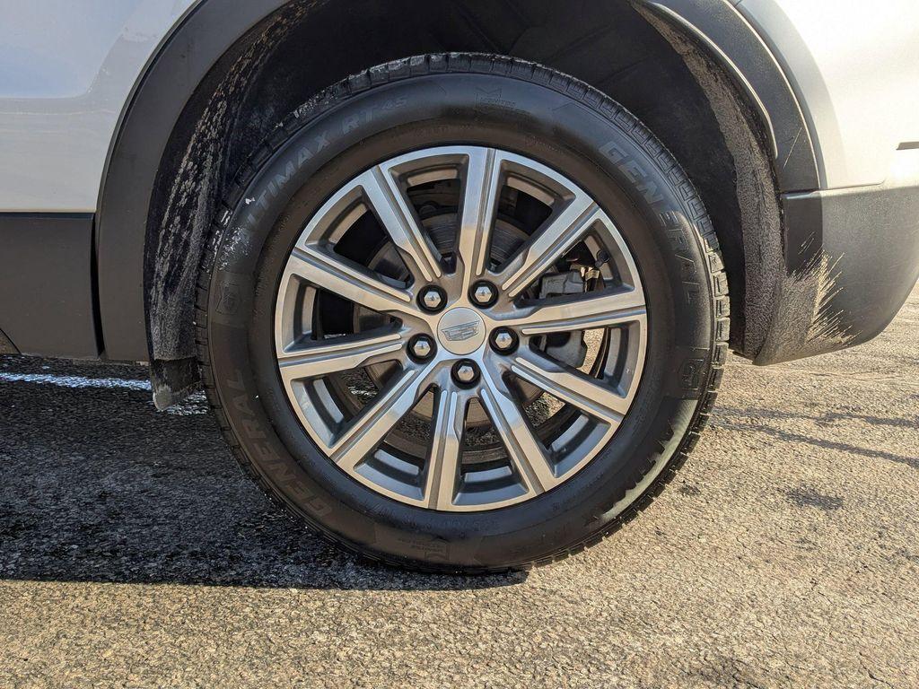 used 2020 Cadillac XT4 car, priced at $15,999