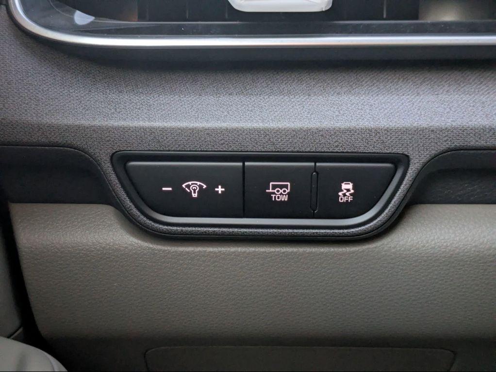 new 2026 Kia Carnival Hybrid car, priced at $45,495