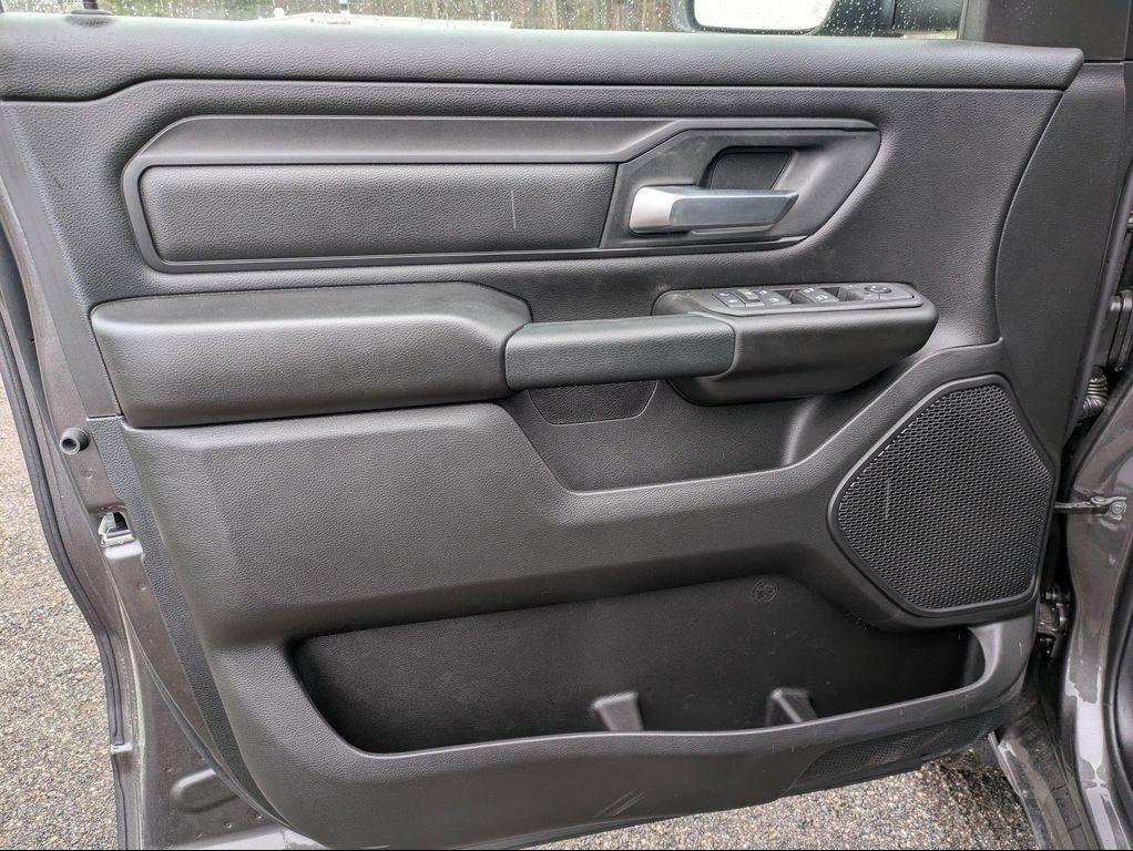 new 2025 Ram 1500 car, priced at $45,552