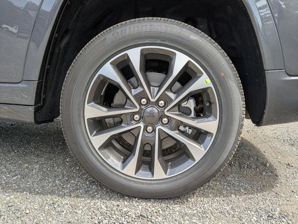 new 2025 Jeep Grand Cherokee L car, priced at $58,214