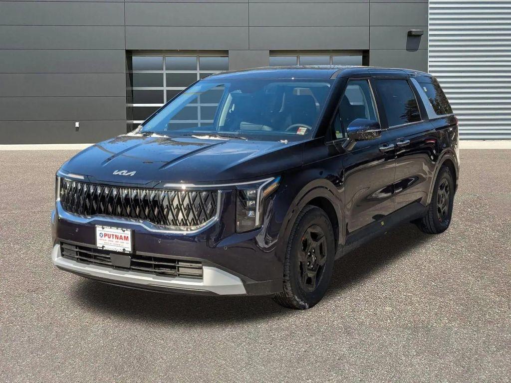 new 2026 Kia Carnival car, priced at $39,735