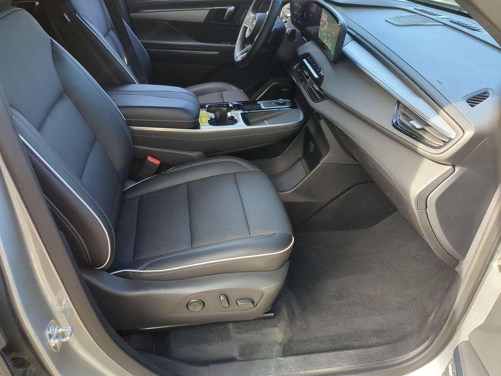 used 2025 Buick Enclave car, priced at $34,550