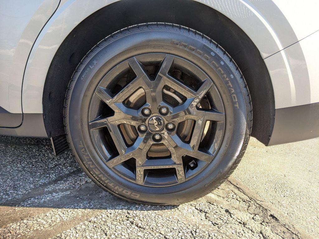 used 2025 Kia Carnival car, priced at $44,999