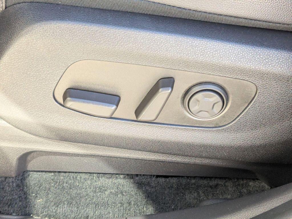 used 2025 Kia Carnival car, priced at $44,999