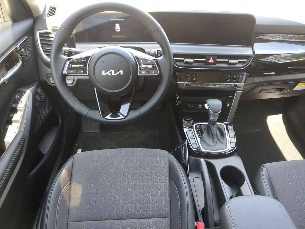 new 2026 Kia Seltos car, priced at $28,245