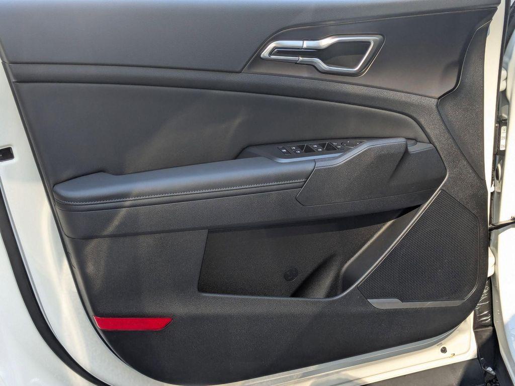 new 2026 Kia Sportage Hybrid car, priced at $36,226