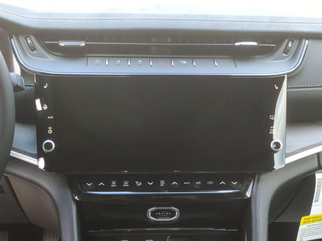 new 2026 Jeep Grand Cherokee car, priced at $43,477