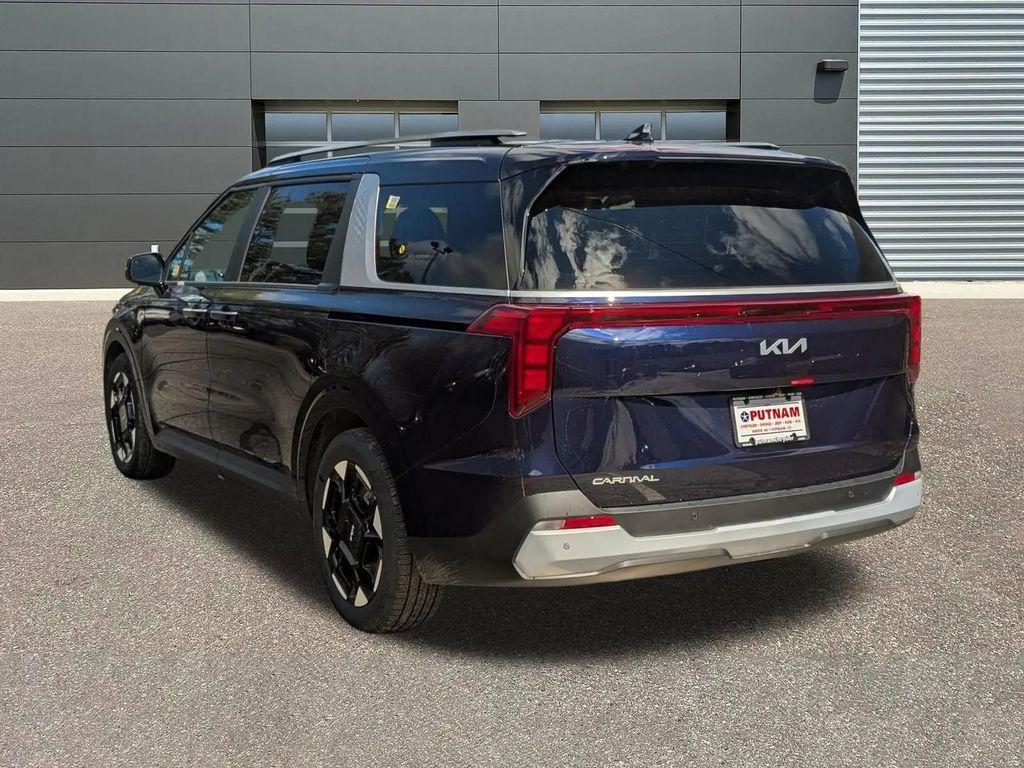 new 2026 Kia Carnival car, priced at $41,917
