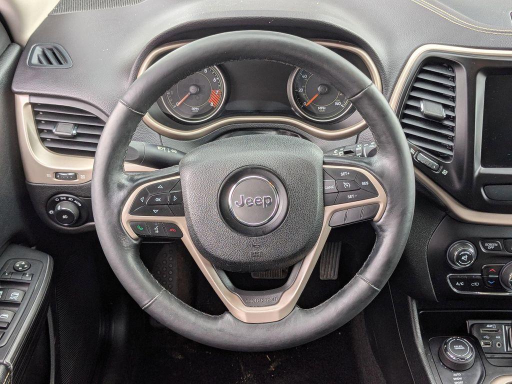 used 2015 Jeep Cherokee car, priced at $11,999