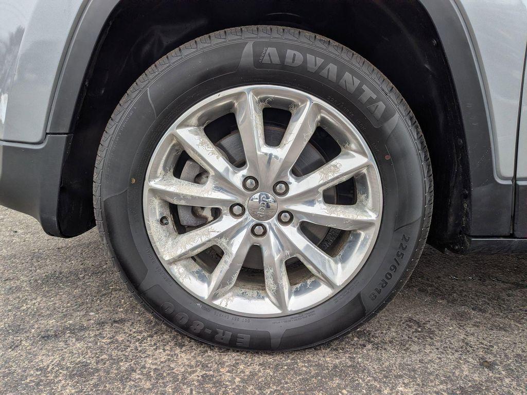 used 2015 Jeep Cherokee car, priced at $11,999