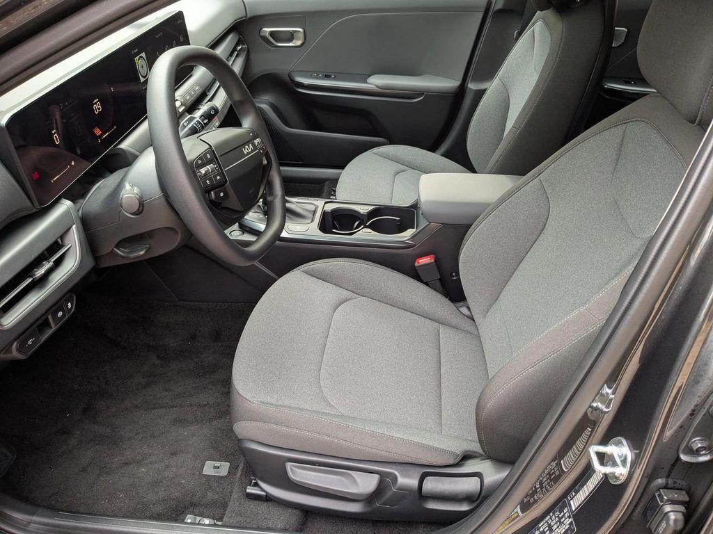 new 2025 Kia K4 car, priced at $24,096