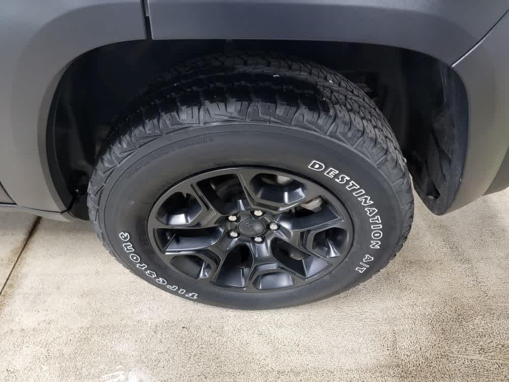 used 2022 Jeep Cherokee car, priced at $25,895