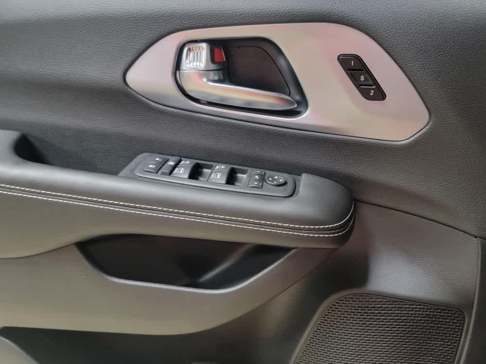 new 2026 Chrysler Pacifica car, priced at $57,740