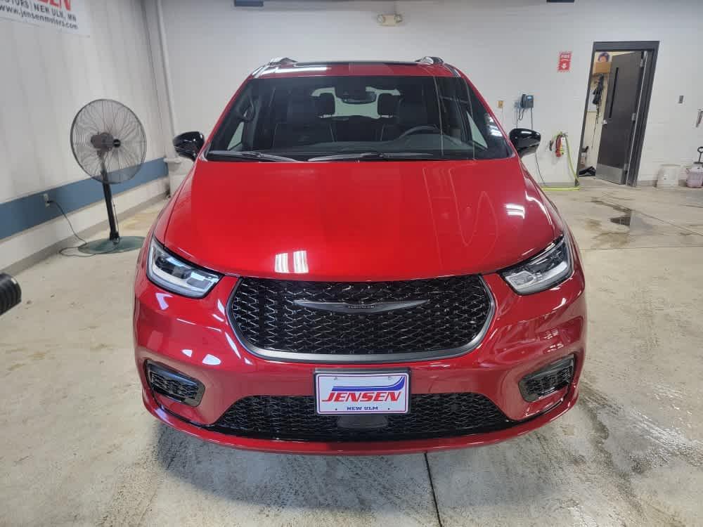 new 2026 Chrysler Pacifica car, priced at $57,740