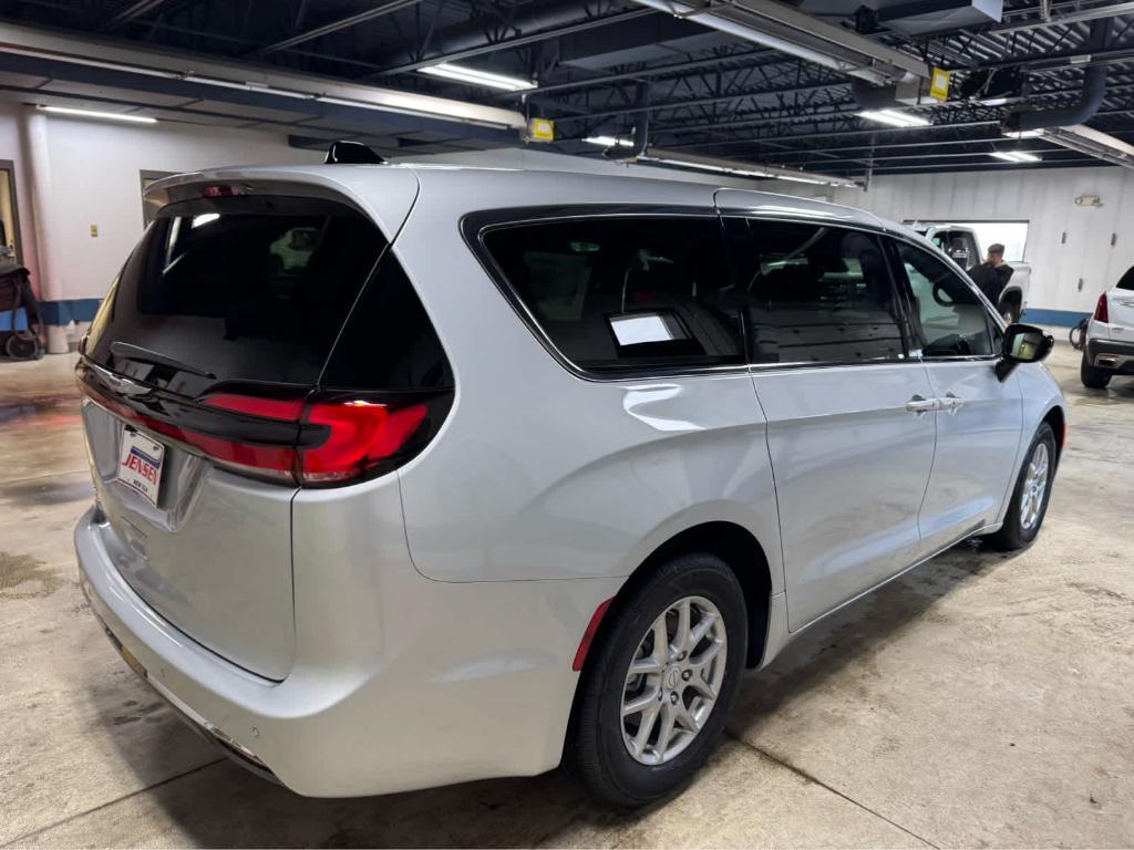new 2026 Chrysler Pacifica car, priced at $47,640