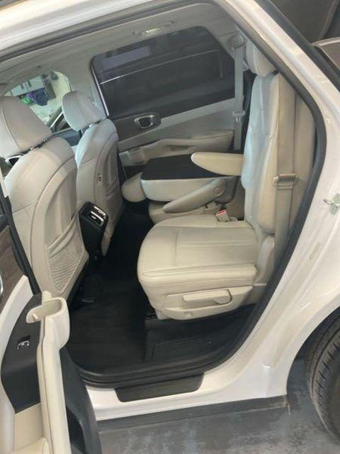 used 2023 Kia Sorento car, priced at $24,380