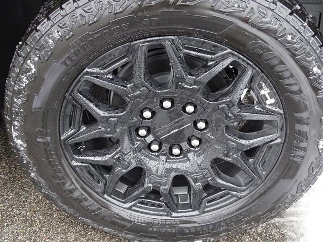 new 2025 GMC HUMMER EV Pickup car, priced at $105,110