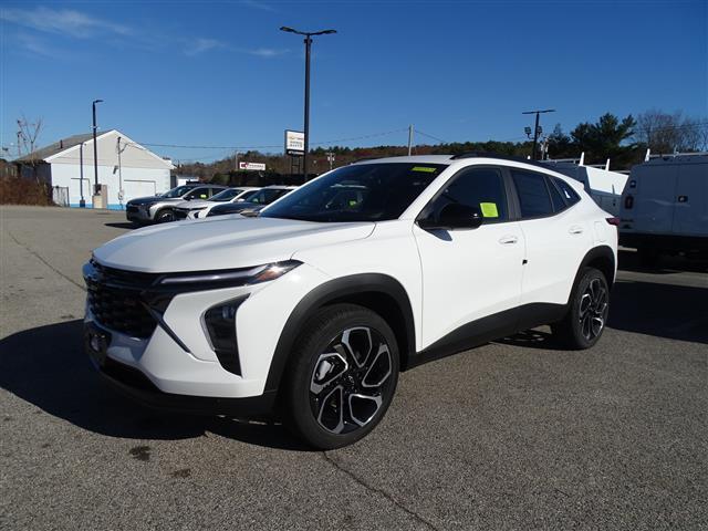 used 2025 Chevrolet Trax car, priced at $25,120