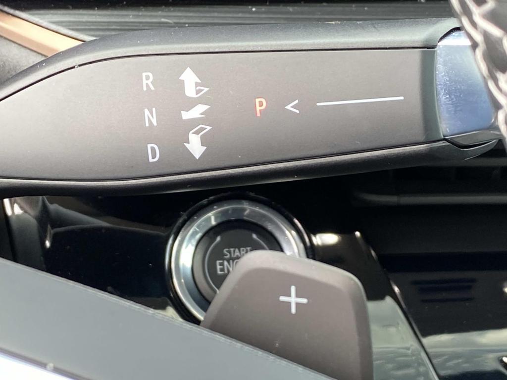 used 2025 Buick Envision car, priced at $40,995