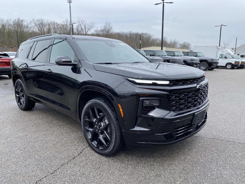 used 2025 Chevrolet Traverse car, priced at $48,995