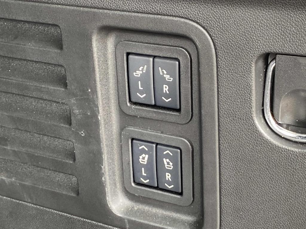 used 2025 Chevrolet Traverse car, priced at $48,995