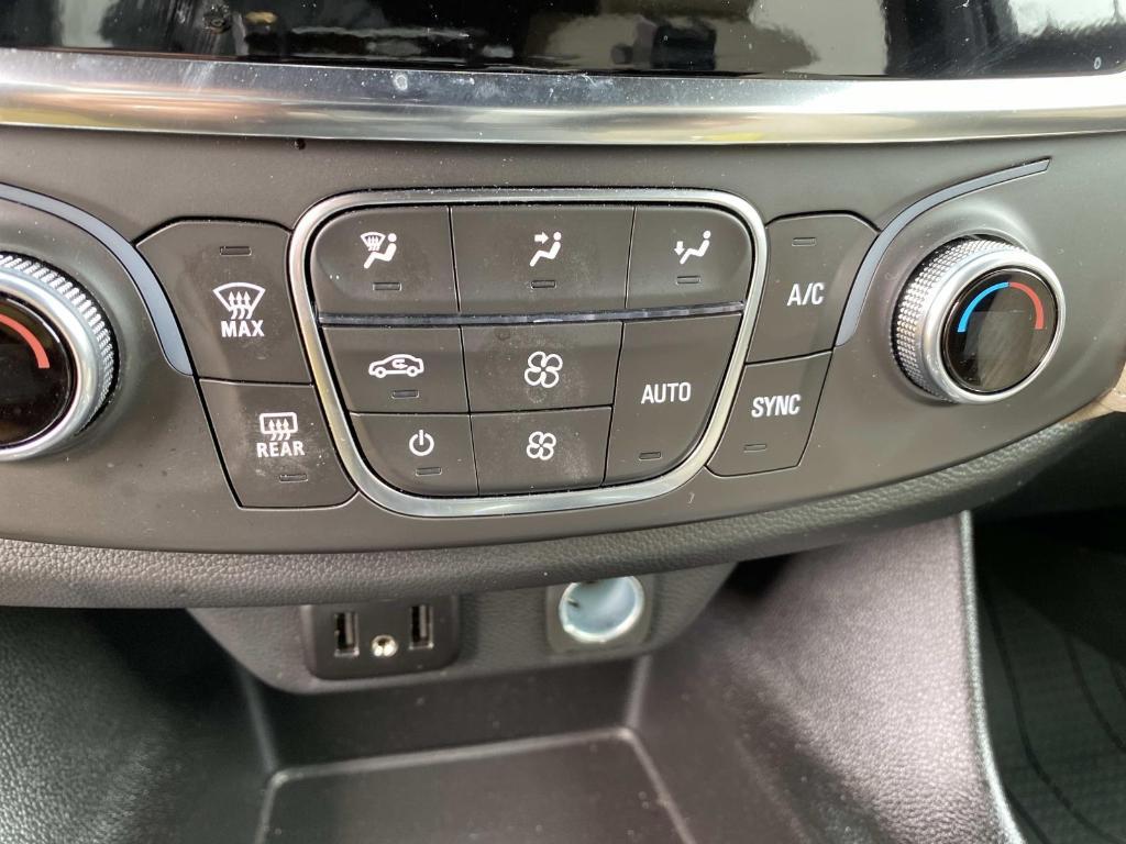 used 2024 Chevrolet Traverse Limited car, priced at $31,995