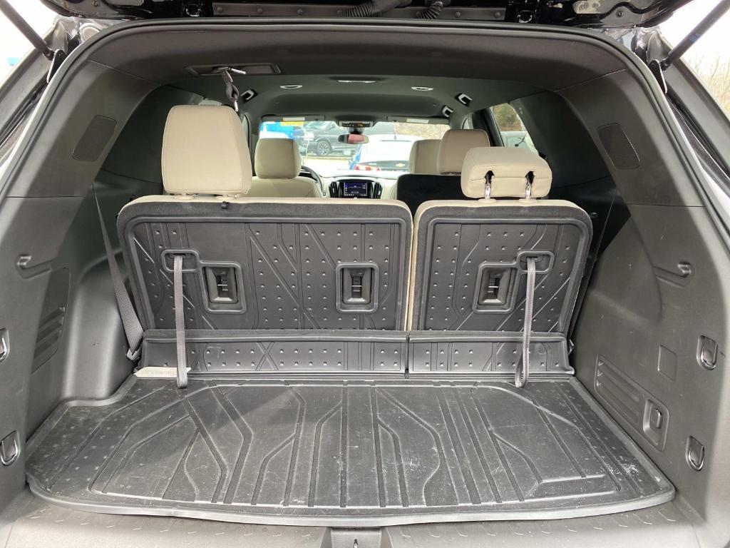 used 2024 Chevrolet Traverse Limited car, priced at $31,995