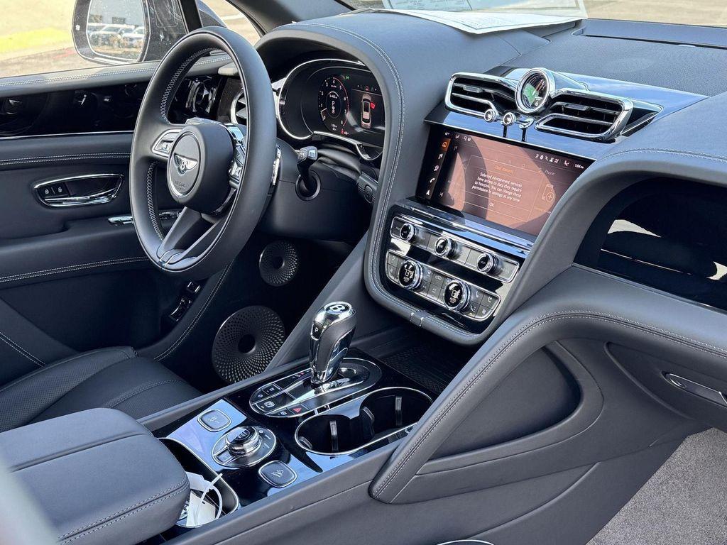 new 2025 Bentley Bentayga car