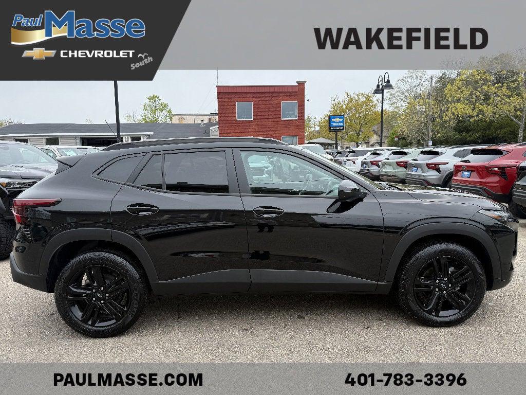used 2025 Chevrolet Trax car, priced at $23,387