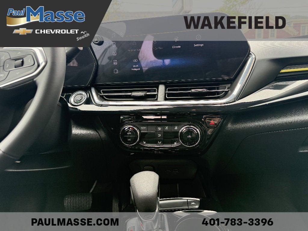 used 2025 Chevrolet Trax car, priced at $23,387