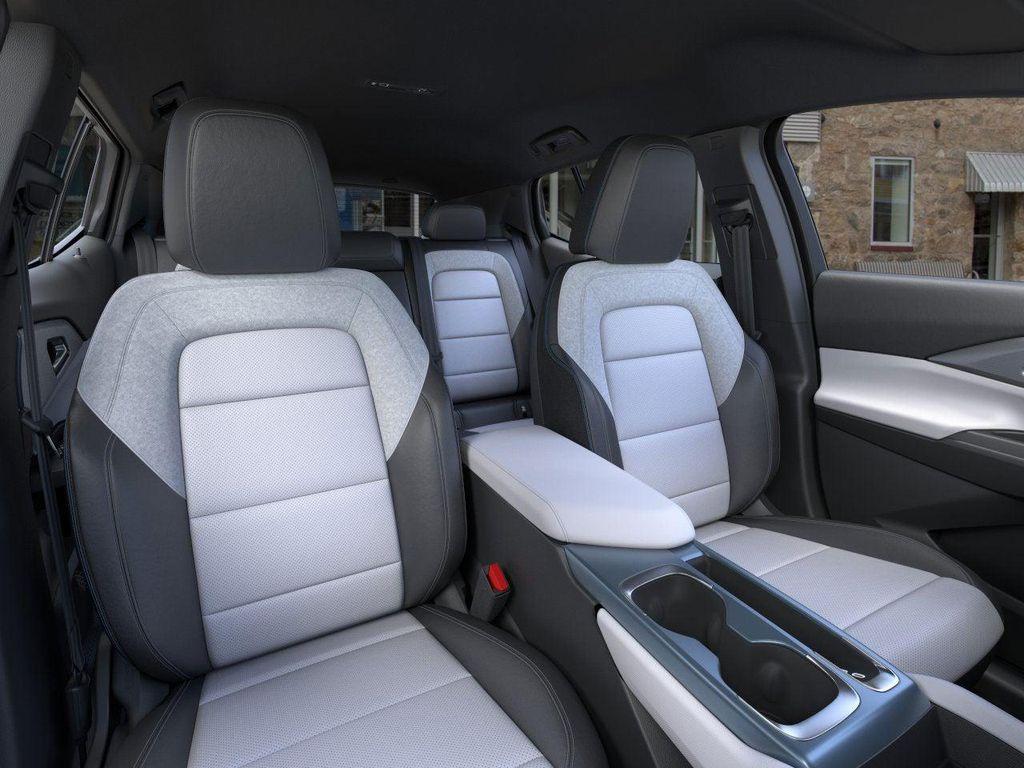 new 2025 Chevrolet Equinox EV car, priced at $35,390