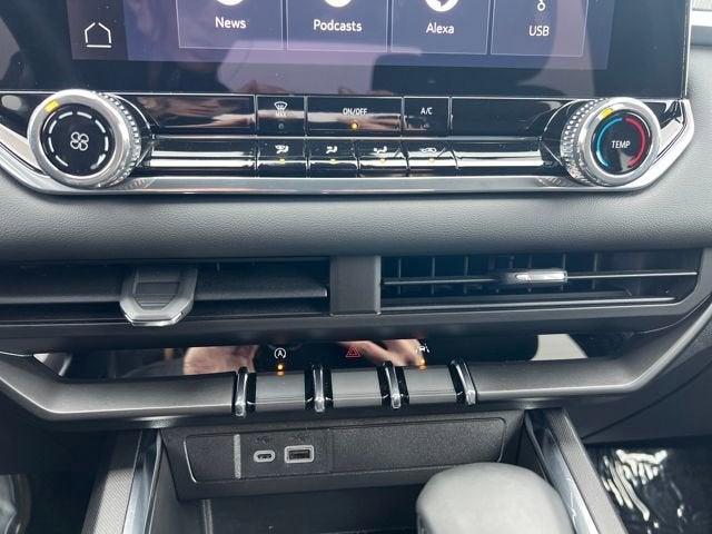 used 2024 GMC Canyon car, priced at $33,491