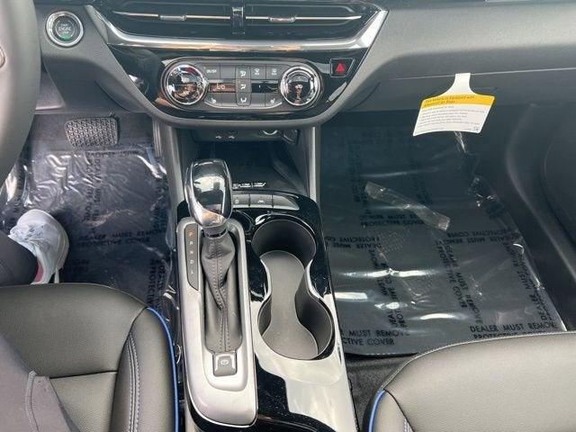 new 2025 Buick Envista car, priced at $28,065