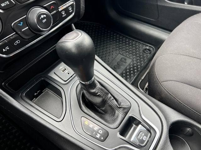 used 2020 Jeep Cherokee car, priced at $17,491