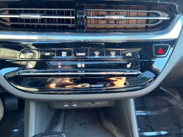 new 2025 Buick Envista car, priced at $28,785