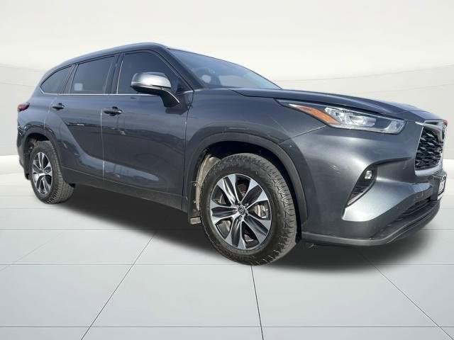 used 2020 Toyota Highlander car, priced at $29,491