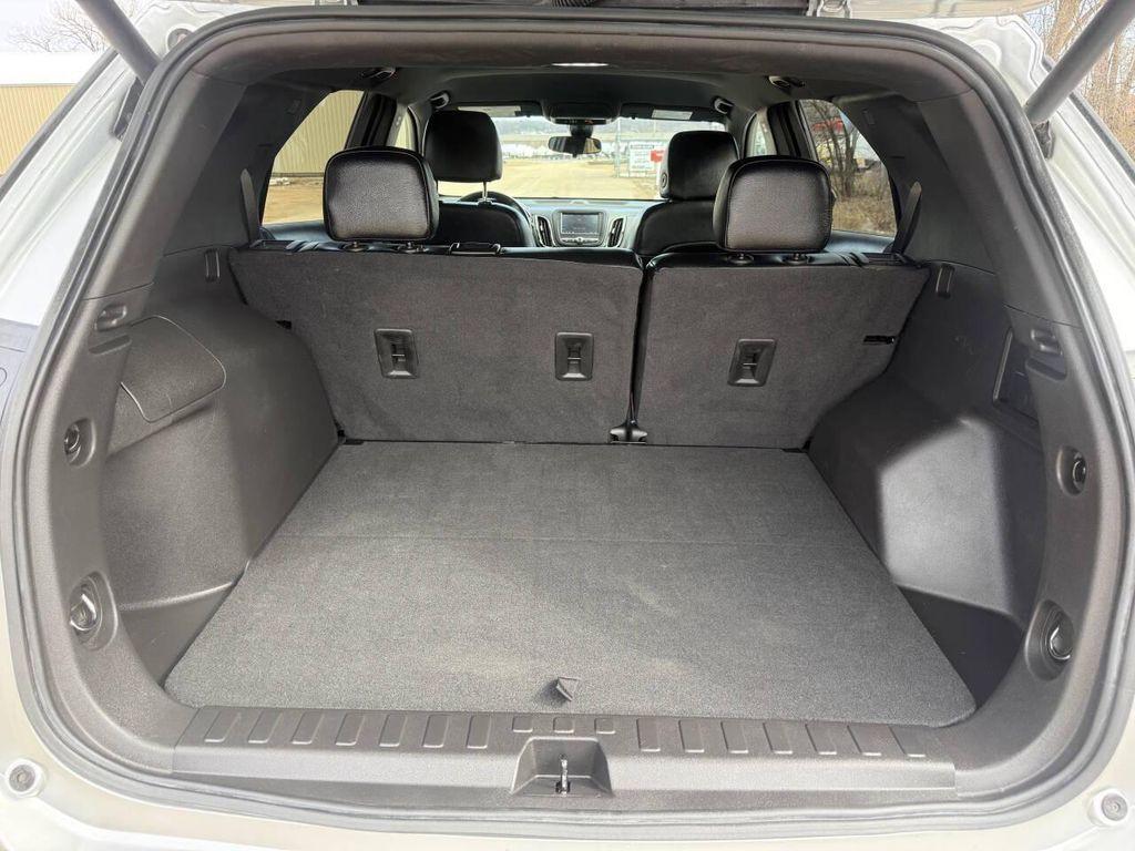 used 2022 Chevrolet Equinox car, priced at $17,999