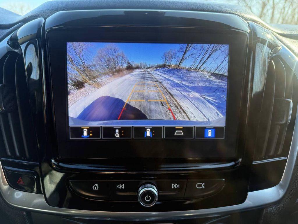 used 2023 Chevrolet Traverse car, priced at $25,999