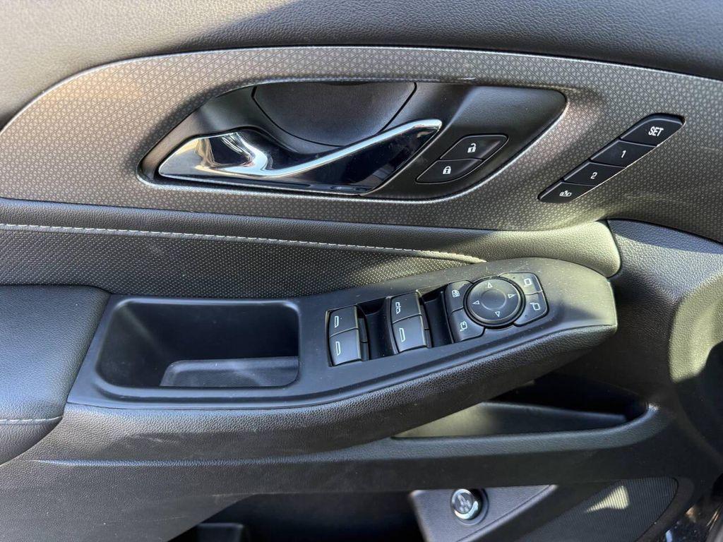 used 2022 Chevrolet Traverse car, priced at $30,999