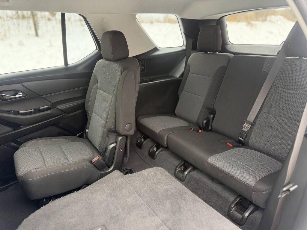 used 2021 Chevrolet Traverse car, priced at $21,999